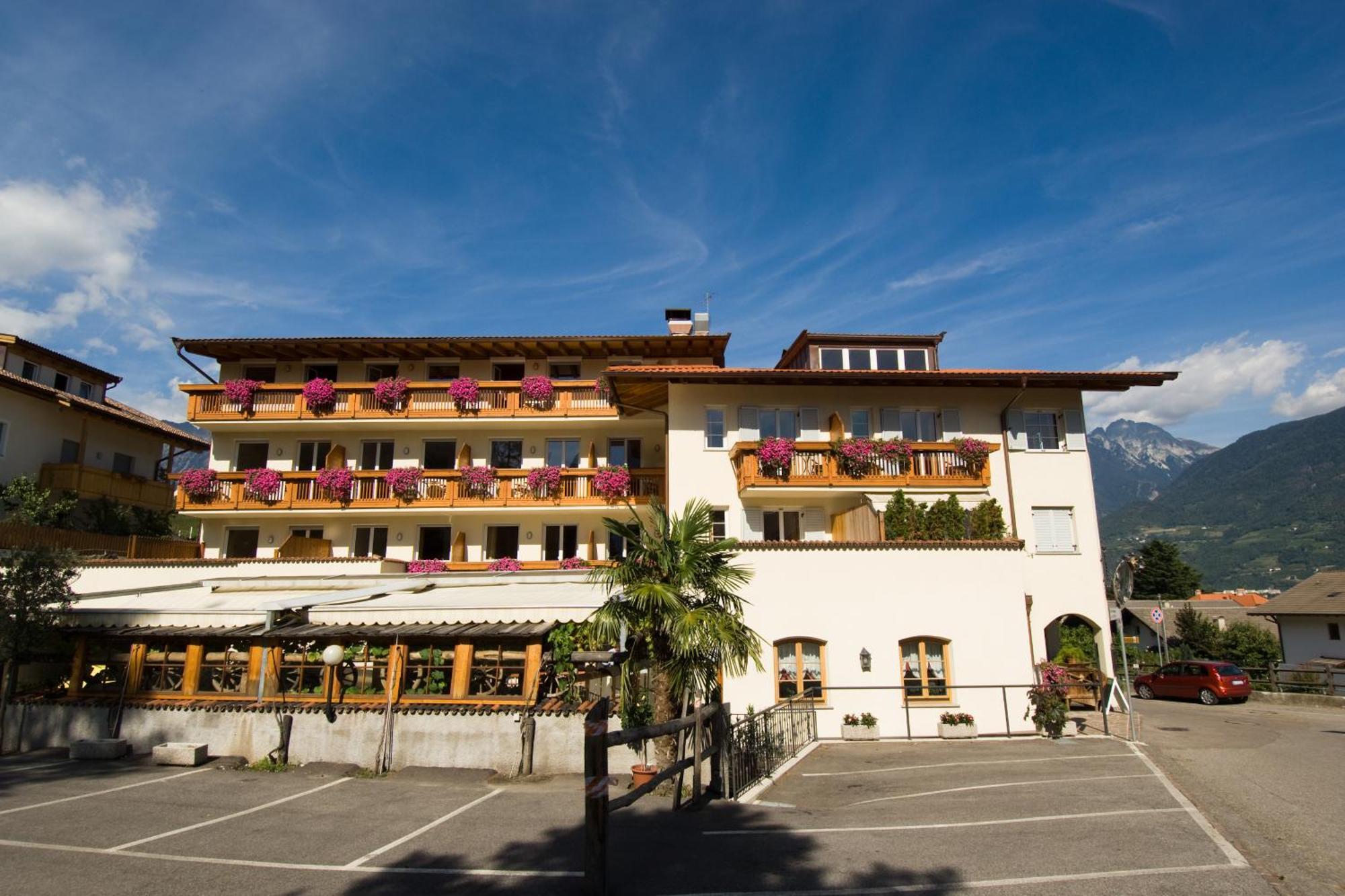 Hotel Loewenwirt Cermes Esterno foto