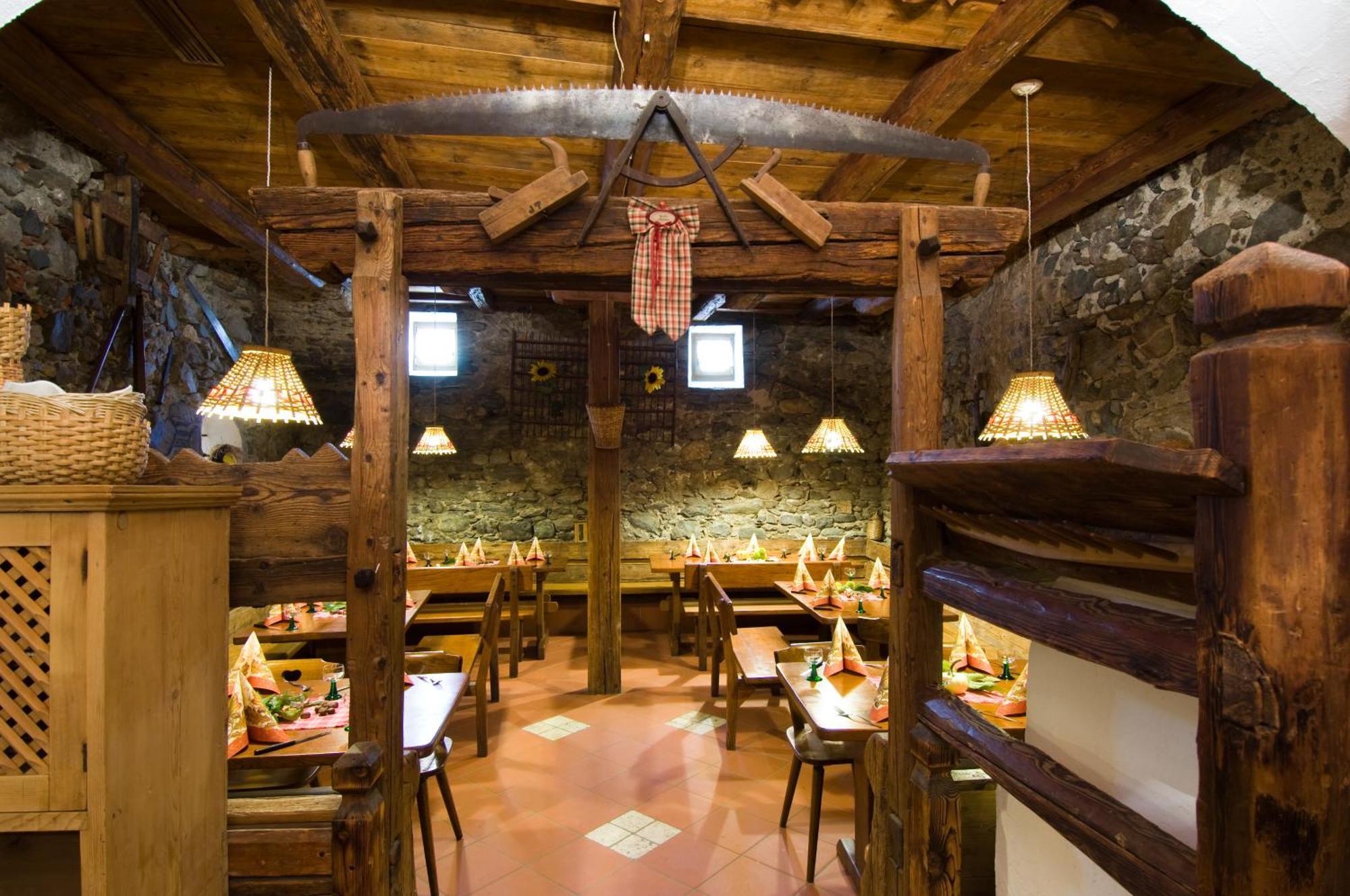 Hotel Loewenwirt Cermes Esterno foto