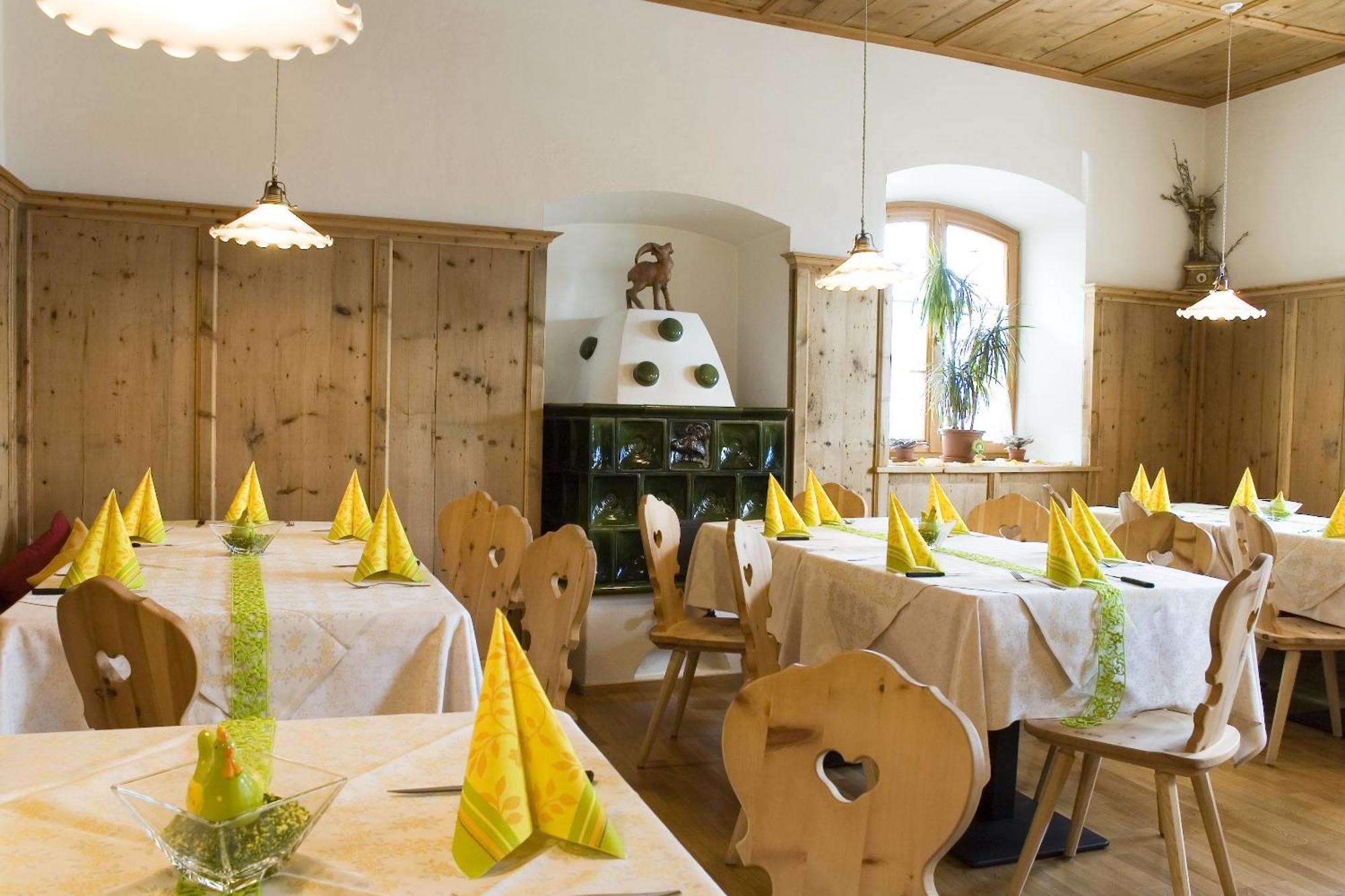 Hotel Loewenwirt Cermes Esterno foto