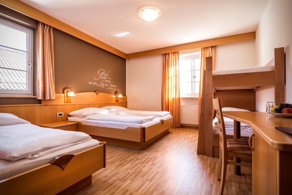 Hotel Loewenwirt Cermes Esterno foto